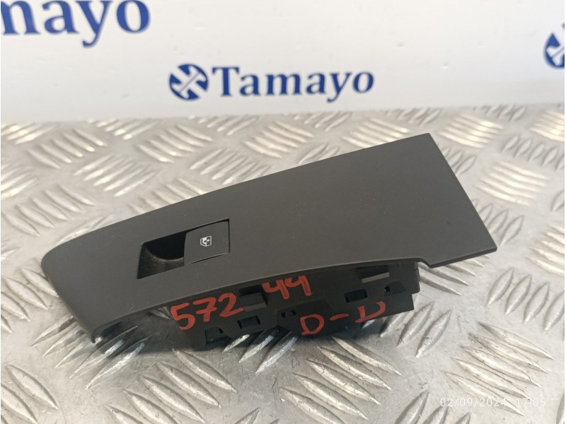 Recambio de mando elevalunas delantero derecho para opel astra j lim. 2.0 16v cdti referencia OEM IAM 13301886  