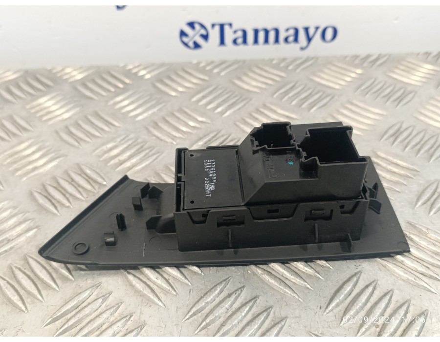 Recambio de mando elevalunas delantero derecho para opel astra j lim. 2.0 16v cdti referencia OEM IAM 13301886  