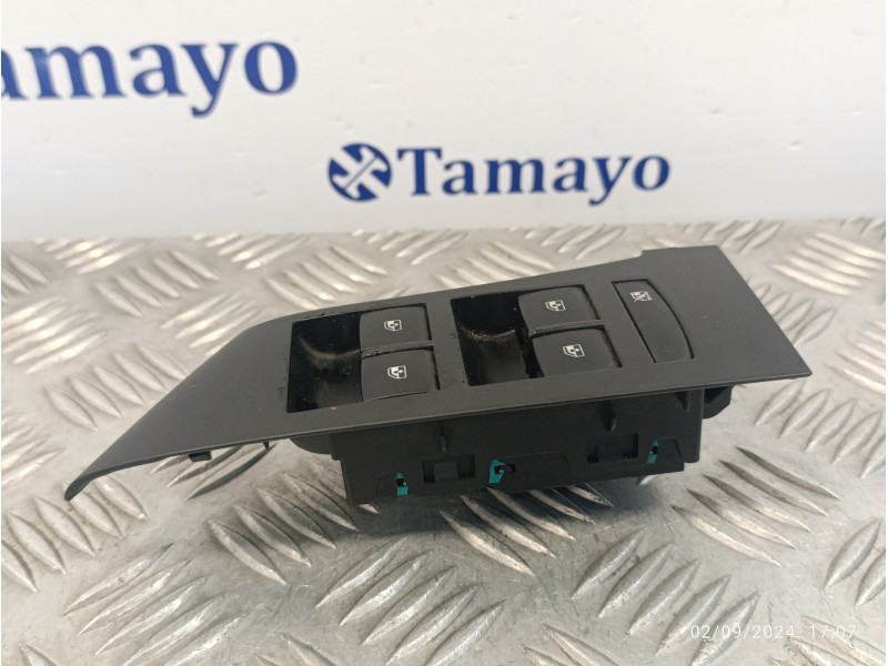 Recambio de mando elevalunas delantero izquierdo para opel astra j lim. 2.0 16v cdti referencia OEM IAM 13305011  