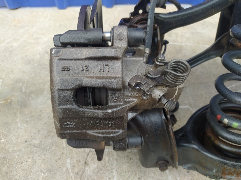 Recambio de puente trasero para ford focus turnier (cb4) 1.6 tdci cat referencia OEM IAM   