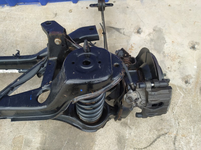 Recambio de puente trasero para ford focus turnier (cb4) 1.6 tdci cat referencia OEM IAM   