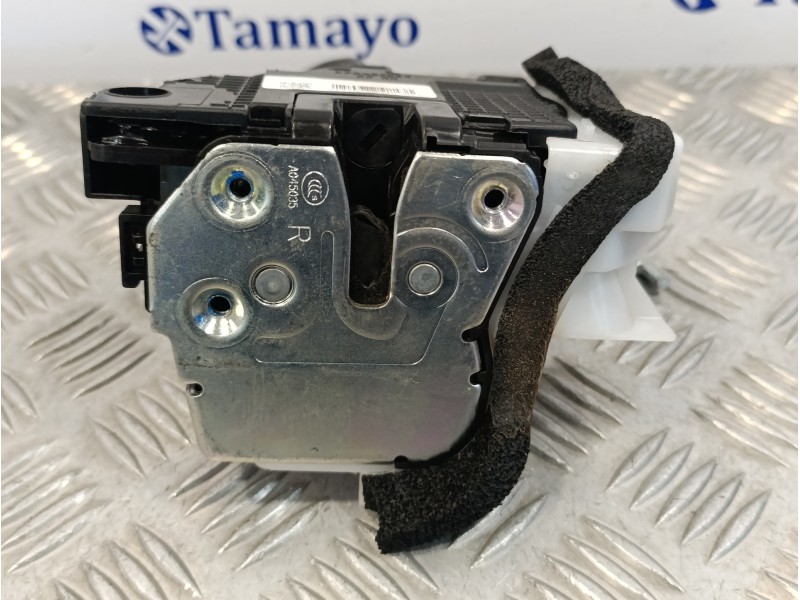 Recambio de cerradura puerta delantera derecha para hyundai i20 1.2 16v cat referencia OEM IAM 81320C8040  