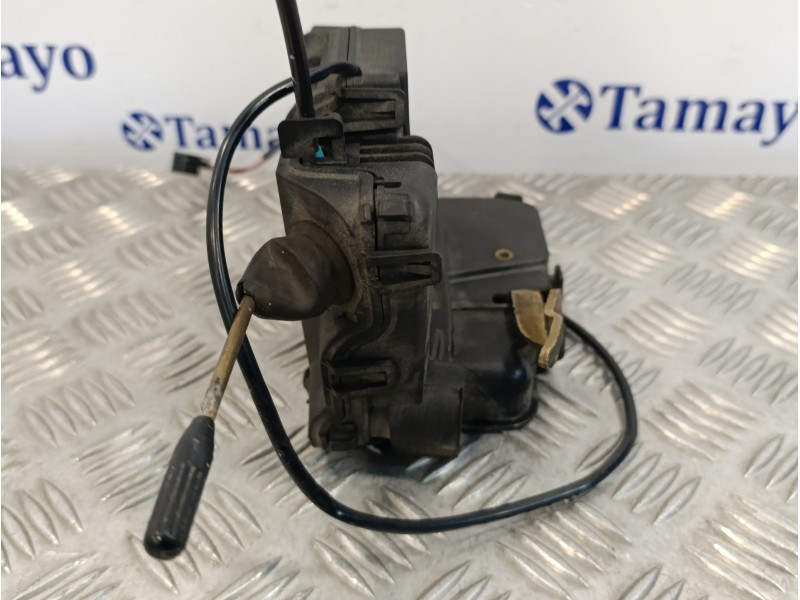Recambio de cerradura puerta delantera derecha para mercedes-benz clase c (w203) berlina referencia OEM IAM   
