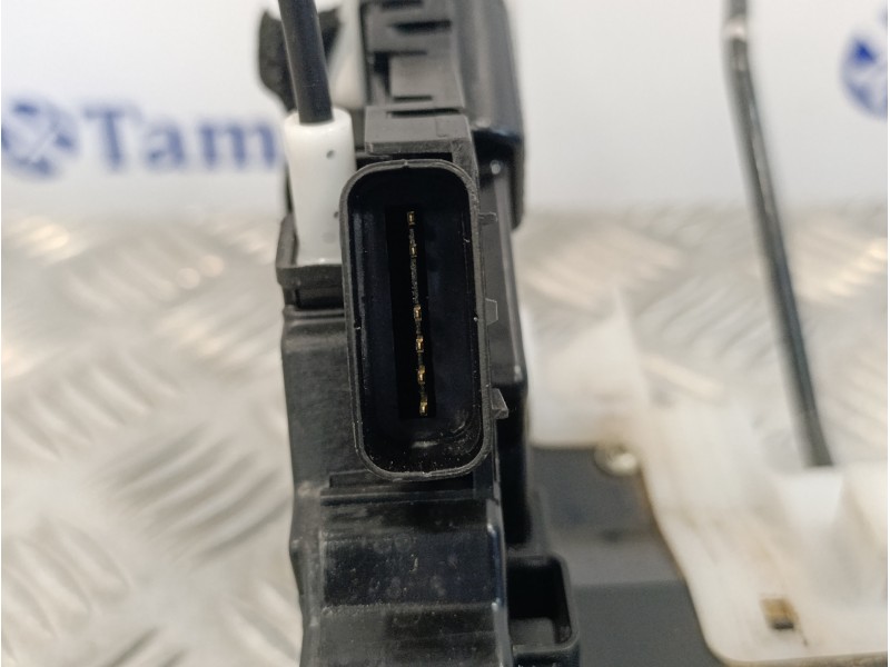 Recambio de cerradura puerta delantera izquierda para hyundai i20 1.2 16v cat referencia OEM IAM 81310C8020  