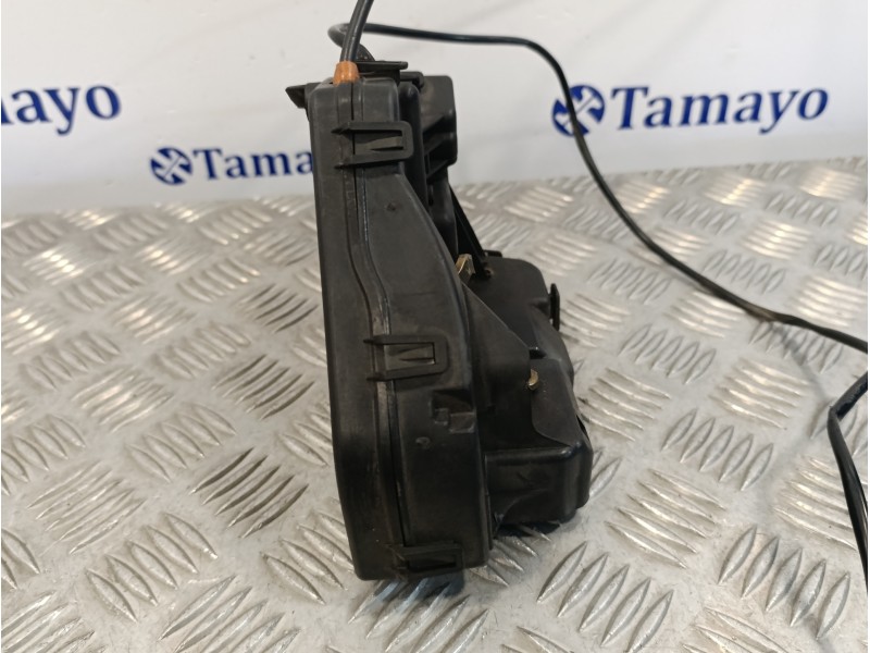 Recambio de cerradura puerta trasera derecha para mercedes-benz clase c (w203) berlina referencia OEM IAM   