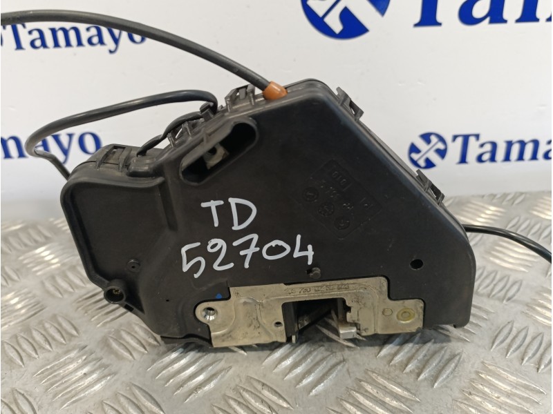 Recambio de cerradura puerta trasera derecha para mercedes-benz clase c (w203) berlina referencia OEM IAM   
