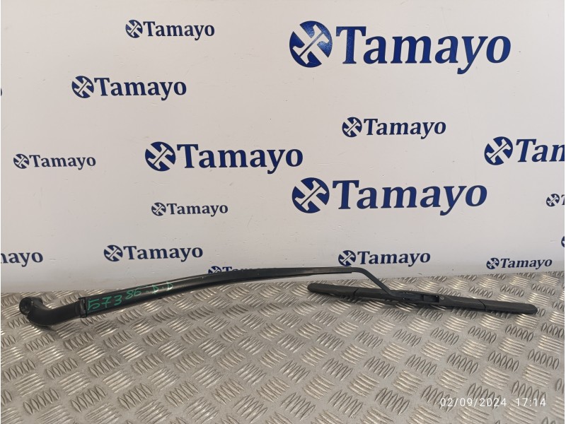 Recambio de brazo limpia delantero derecho para toyota rav4 referencia OEM IAM   