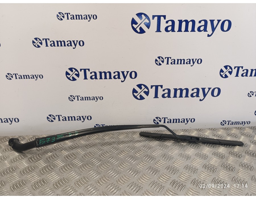 Recambio de brazo limpia delantero derecho para toyota rav4 referencia OEM IAM   