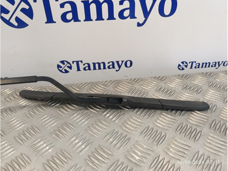 Recambio de brazo limpia delantero derecho para toyota rav4 referencia OEM IAM   