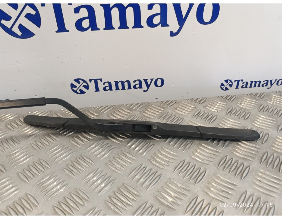 Recambio de brazo limpia delantero derecho para toyota rav4 referencia OEM IAM   