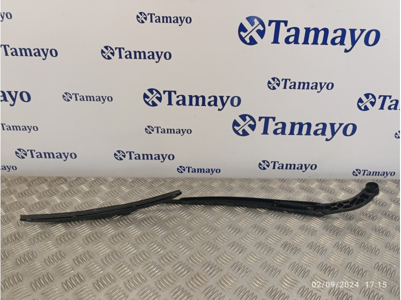 Recambio de brazo limpia delantero derecho para toyota rav4 referencia OEM IAM   
