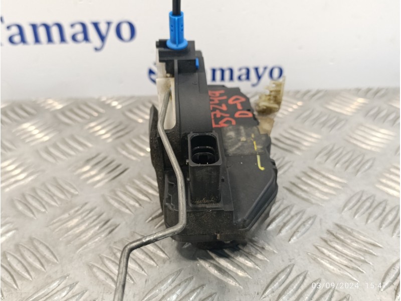 Recambio de cerradura puerta delantera derecha para opel astra j lim. 2.0 16v cdti referencia OEM IAM 3023880R  