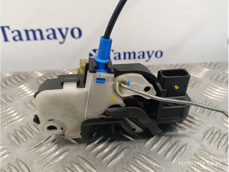 Recambio de cerradura puerta delantera derecha para opel astra j lim. 2.0 16v cdti referencia OEM IAM 3023880R  