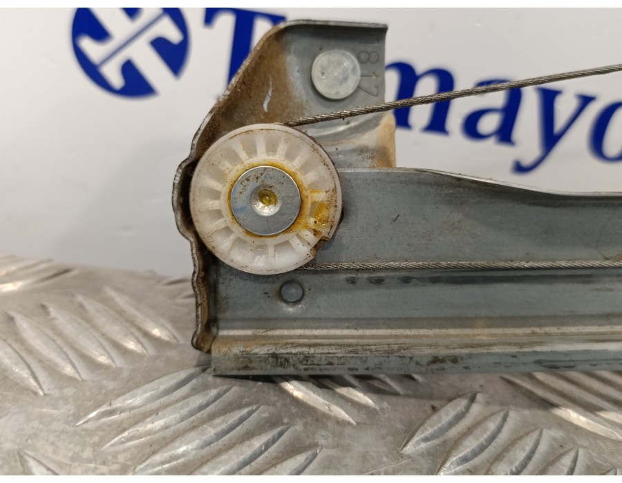 Recambio de elevalunas trasero izquierdo para dacia lodgy 1.2 16v tce cat referencia OEM IAM 128001472B 9030318C 9030318C