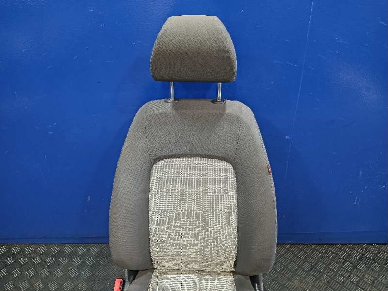 Recambio de asiento delantero izquierdo para seat ibiza (6j5) referencia OEM IAM   