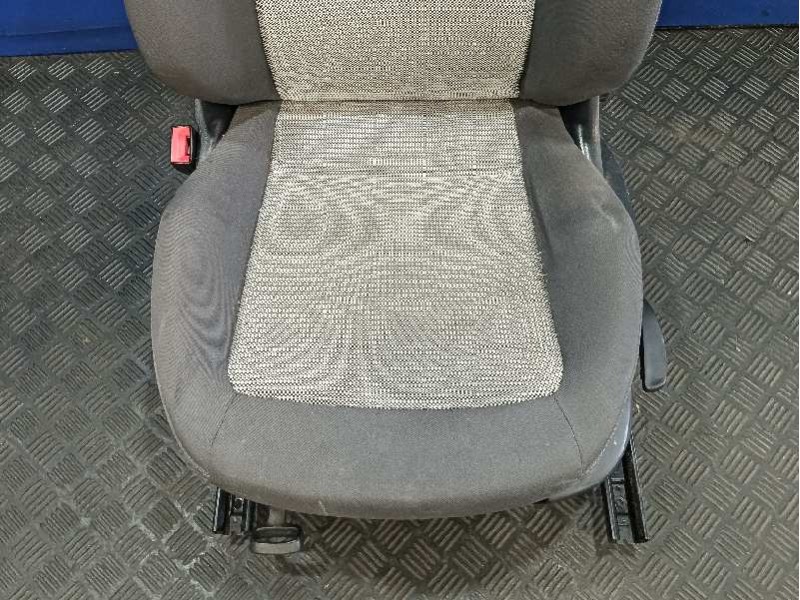 Recambio de asiento delantero izquierdo para seat ibiza (6j5) referencia OEM IAM   