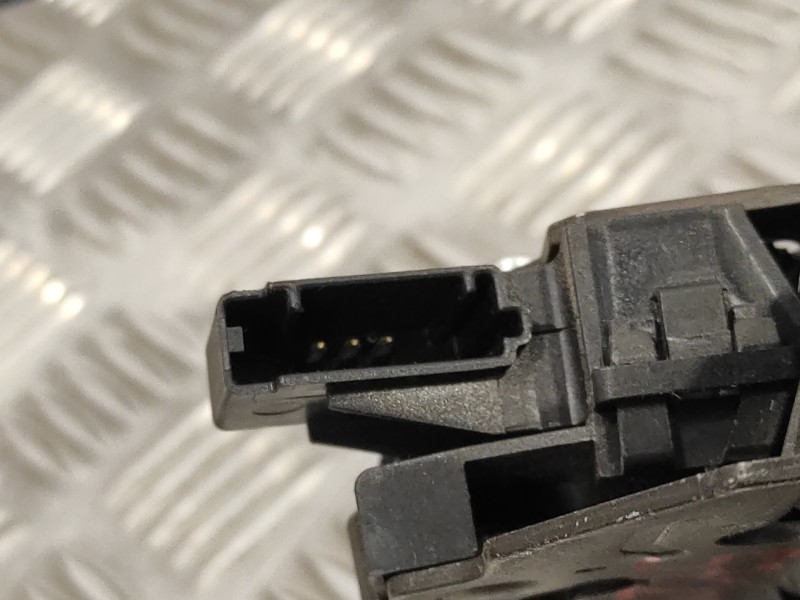 Recambio de cerradura maletero / porton para opel astra j lim. 2.0 16v cdti referencia OEM IAM 13581023  