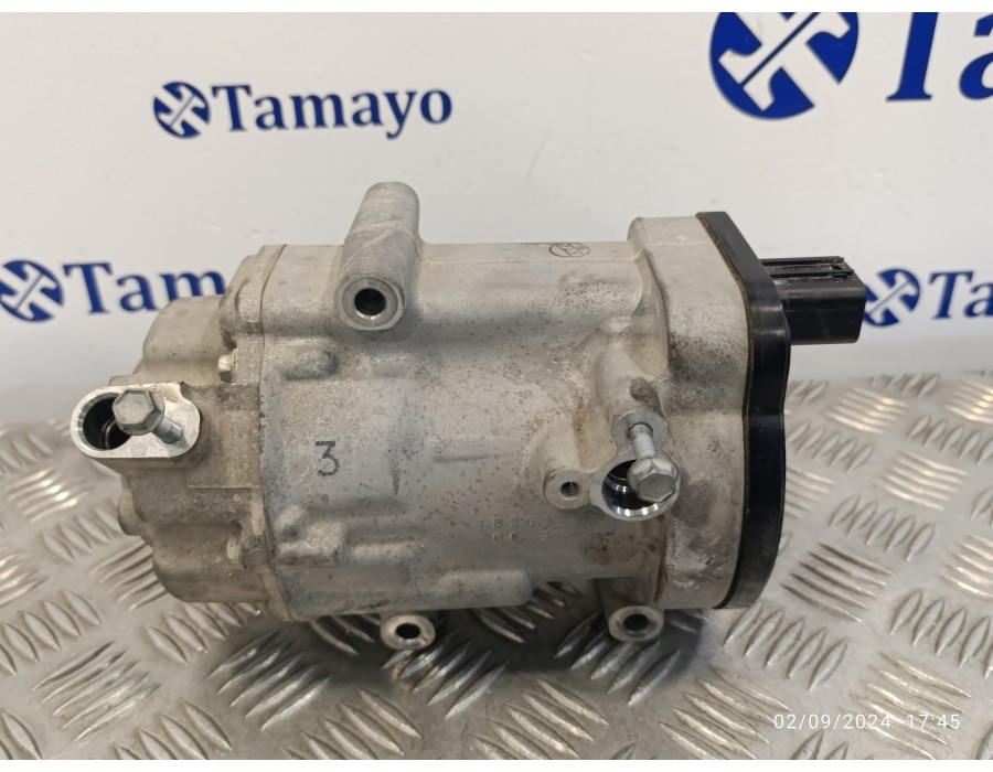 Recambio de compresor aire acondicionado para toyota rav4 referencia OEM IAM 0424001101  ESB27C