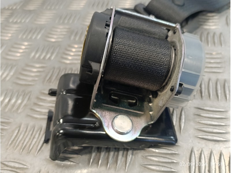 Recambio de cinturon seguridad trasero derecho para opel astra j lim. 2.0 16v cdti referencia OEM IAM 616569200B  