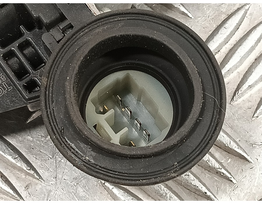 Recambio de elevalunas trasero derecho para toyota rav 4 (a3) 2.2 turbodiesel cat referencia OEM IAM 8572035140  2621002340