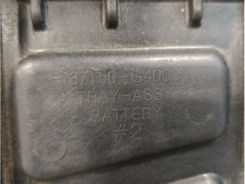 Recambio de soporte bateria para hyundai i30 fastback 1.4 tgdi cat referencia OEM IAM 37150G4000  