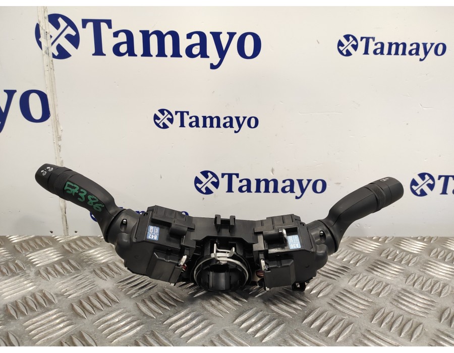 Recambio de mando multifuncion para toyota rav4 referencia OEM IAM 4220017L021  3340017J781