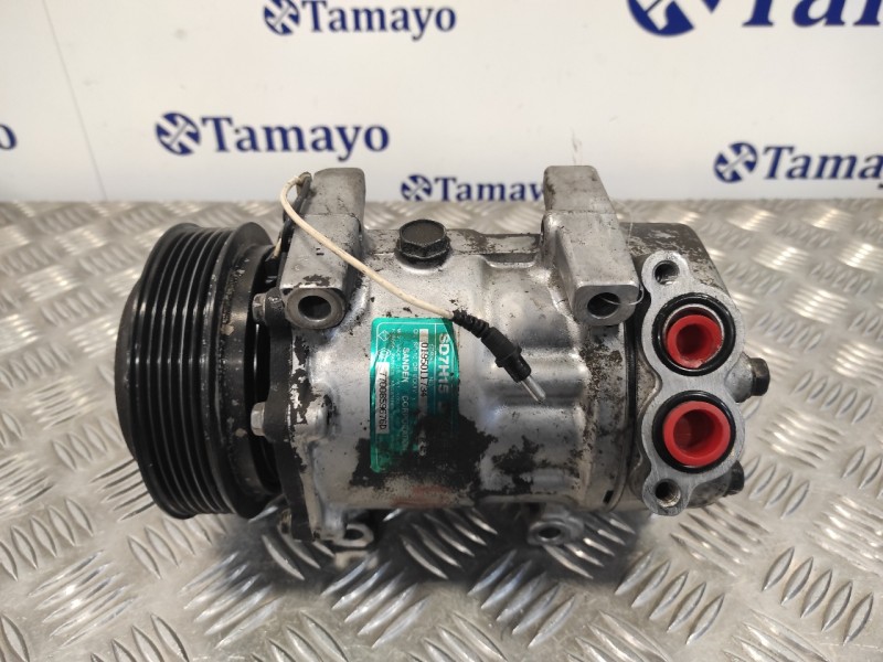 Recambio de compresor aire acondicionado para renault laguna (b56) 1.8 referencia OEM IAM 7700859676D  SD7H157815