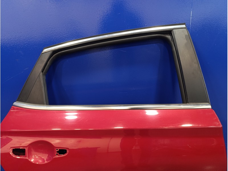 Recambio de puerta trasera derecha para hyundai i30 fastback 1.4 tgdi cat referencia OEM IAM   