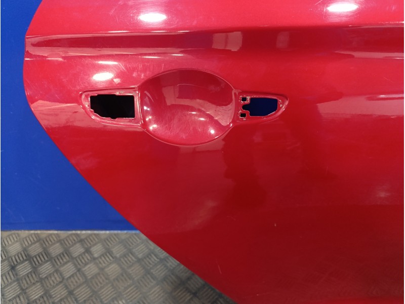 Recambio de puerta trasera derecha para hyundai i30 fastback 1.4 tgdi cat referencia OEM IAM   