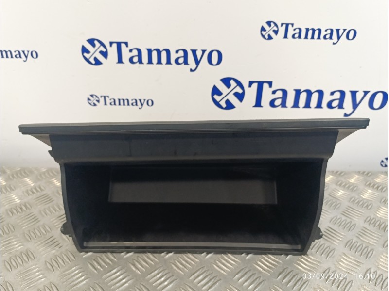 Recambio de guantera para toyota rav4 referencia OEM IAM 5555042130 5555242130 5555042200