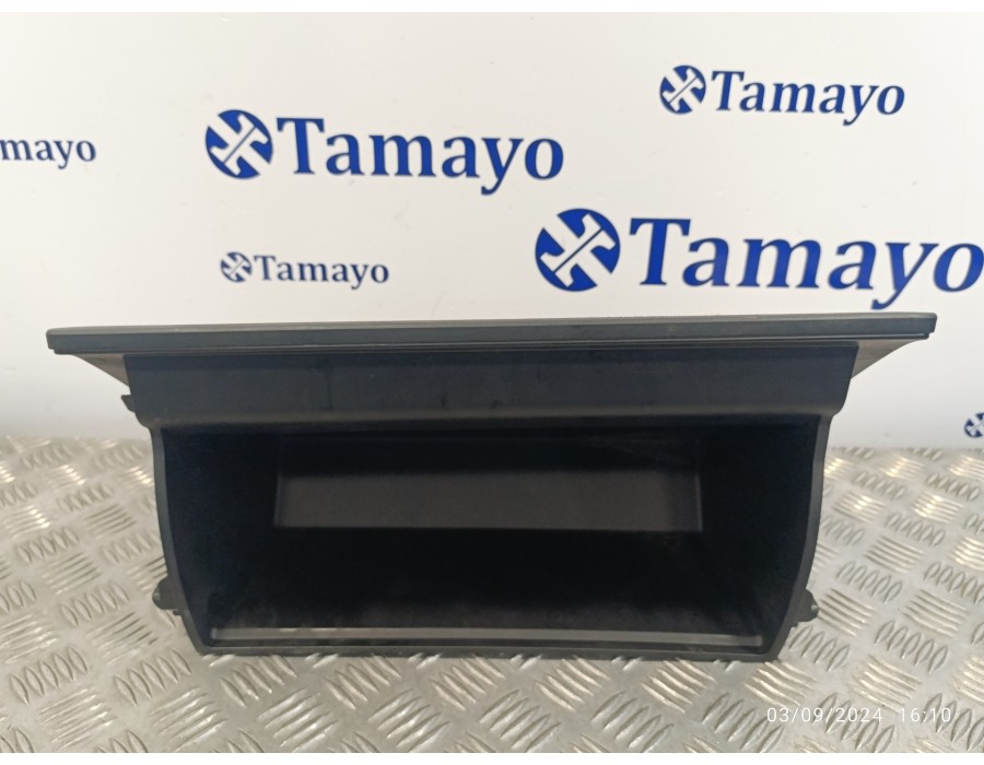 Recambio de guantera para toyota rav4 referencia OEM IAM 5555042130 5555242130 5555042200
