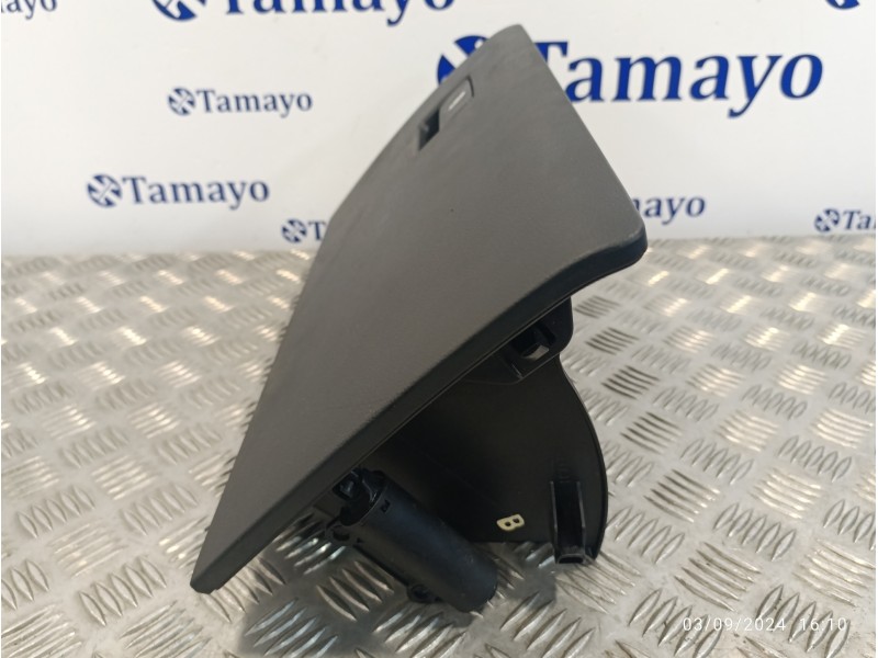 Recambio de guantera para toyota rav4 referencia OEM IAM 5555042130 5555242130 5555042200