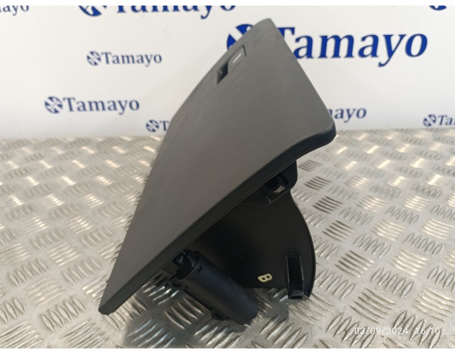 Recambio de guantera para toyota rav4 referencia OEM IAM 5555042130 5555242130 5555042200
