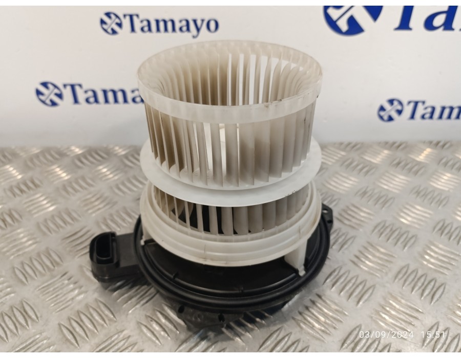 Recambio de motor calefaccion para toyota rav4 referencia OEM IAM 5610T2  