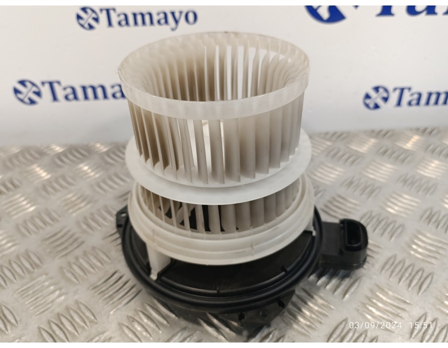 Recambio de motor calefaccion para toyota rav4 referencia OEM IAM 5610T2  