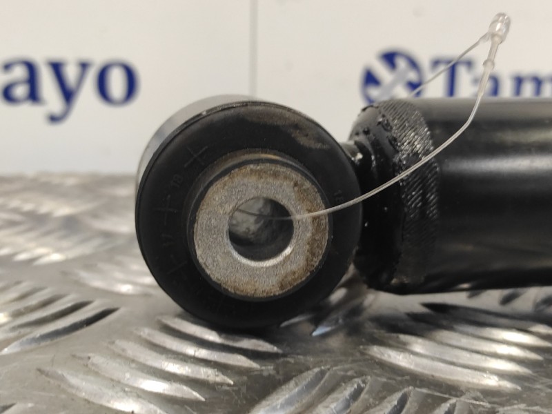 Recambio de amortiguador trasero derecho para hyundai ioniq referencia OEM IAM 55300G2400  