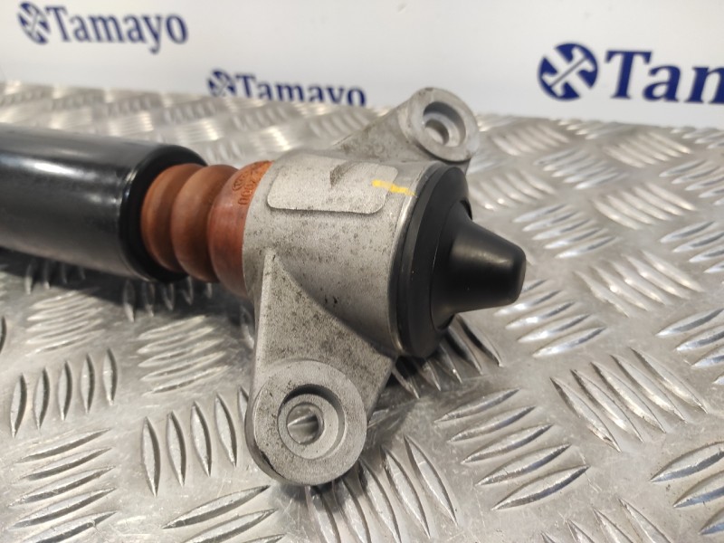 Recambio de amortiguador trasero derecho para hyundai ioniq referencia OEM IAM 55300G2400  
