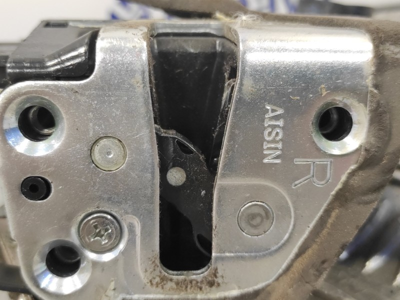 Recambio de cerradura puerta delantera derecha para toyota rav 4 (a3) 2.2 turbodiesel cat referencia OEM IAM   