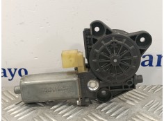 Recambio de motor elevalunas trasero derecho para mercedes-benz clase c (w203) berlina referencia OEM IAM A2038203042 104047XXX 