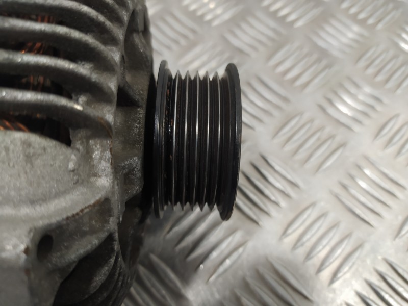 Recambio de alternador para renault laguna (b56) 2.0 referencia OEM IAM 7700424582  