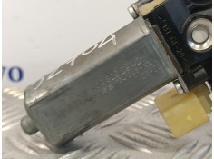 Recambio de motor elevalunas trasero izquierdo para mercedes-benz clase c (w203) berlina referencia OEM IAM A2038202942 104048XX 2