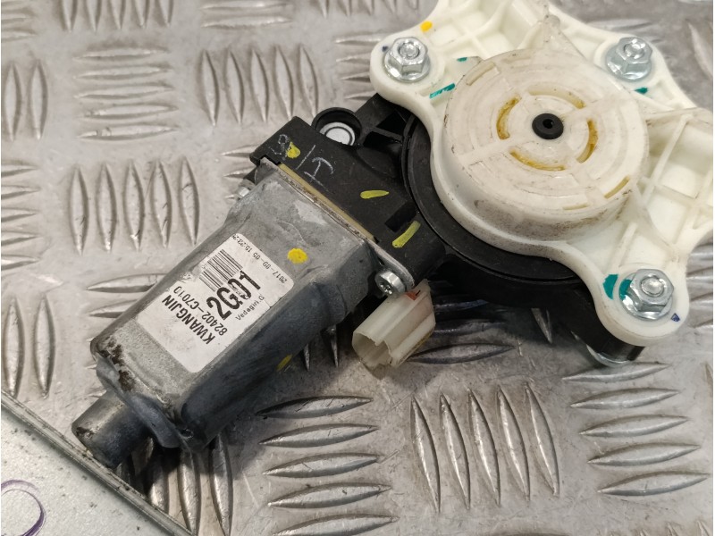 Recambio de elevalunas delantero derecho para hyundai i20 1.2 16v cat referencia OEM IAM 82402C7010  82460C7000