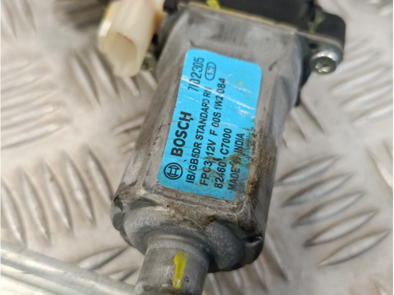 Recambio de elevalunas delantero derecho para hyundai i20 1.2 16v cat referencia OEM IAM 82402C7010  82460C7000