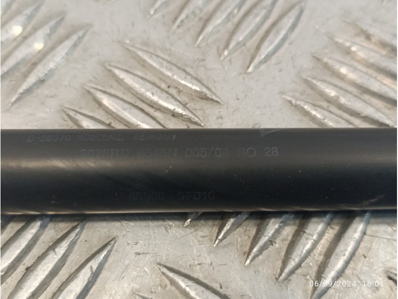 Recambio de amortiguadores maletero / porton para toyota corolla verso (r1) 2.0 turbodiesel cat referencia OEM IAM 689600F010  