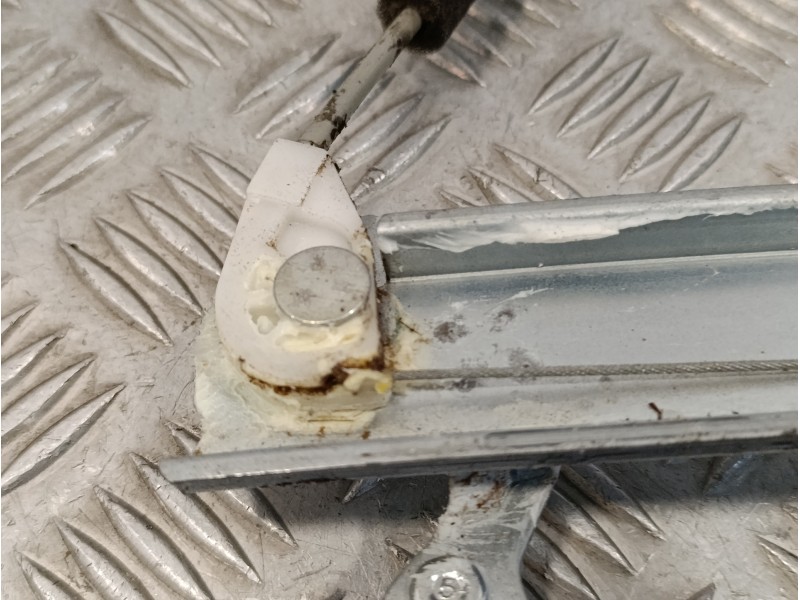 Recambio de elevalunas delantero izquierdo para hyundai i20 1.2 16v cat referencia OEM IAM 82401C8020  