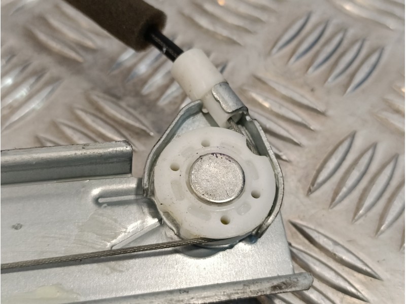 Recambio de elevalunas trasero izquierdo para hyundai i20 1.2 16v cat referencia OEM IAM 83401C7010  82450C7000