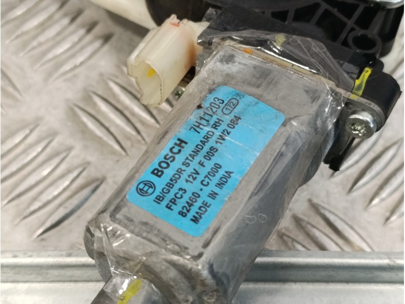 Recambio de elevalunas trasero derecho para hyundai i20 1.2 16v cat referencia OEM IAM 83402C7010  82460C7000