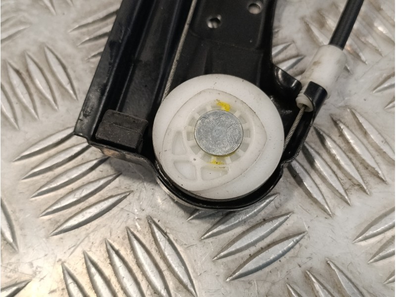 Recambio de elevalunas delantero derecho para mercedes-benz clase c (w203) berlina referencia OEM IAM A2118201742 7746002817 990