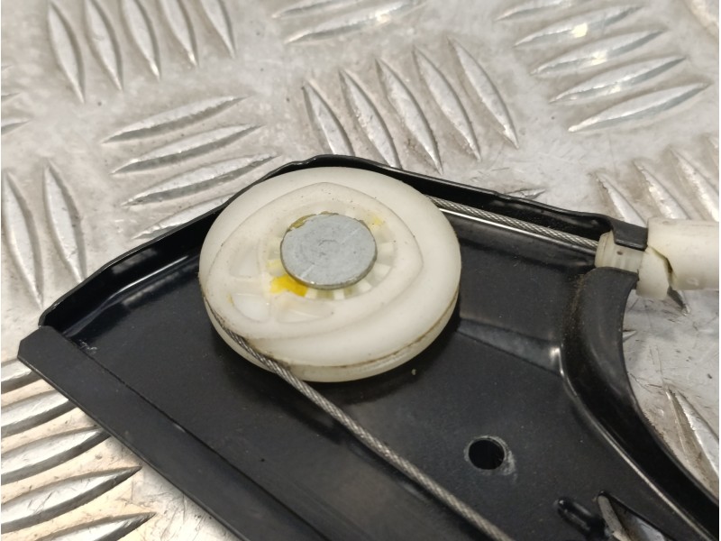Recambio de elevalunas delantero derecho para mercedes-benz clase c (w203) berlina referencia OEM IAM A2118201742 7746002817 990