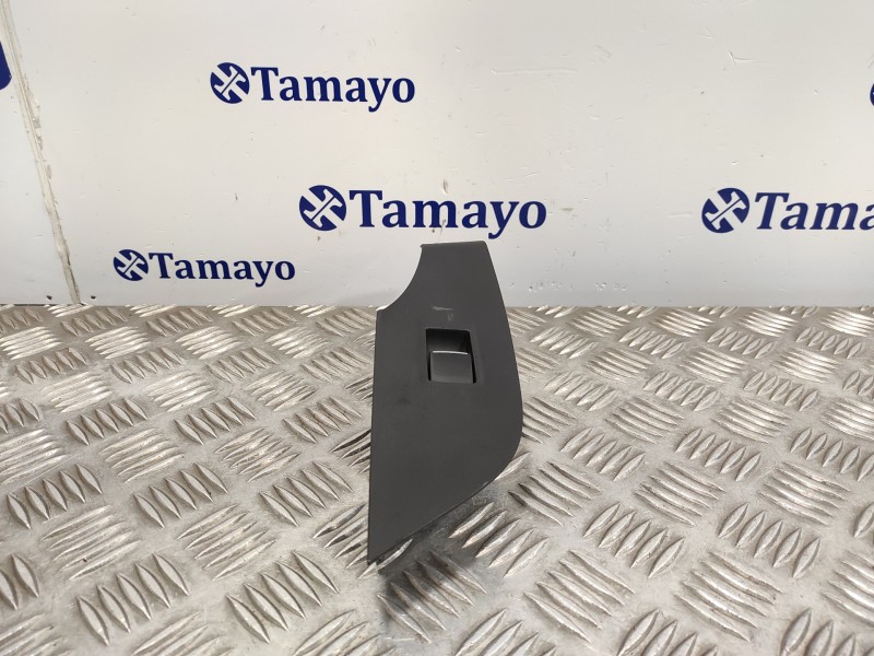 Recambio de mando elevalunas trasero derecho para toyota rav4 referencia OEM IAM 7427142110  